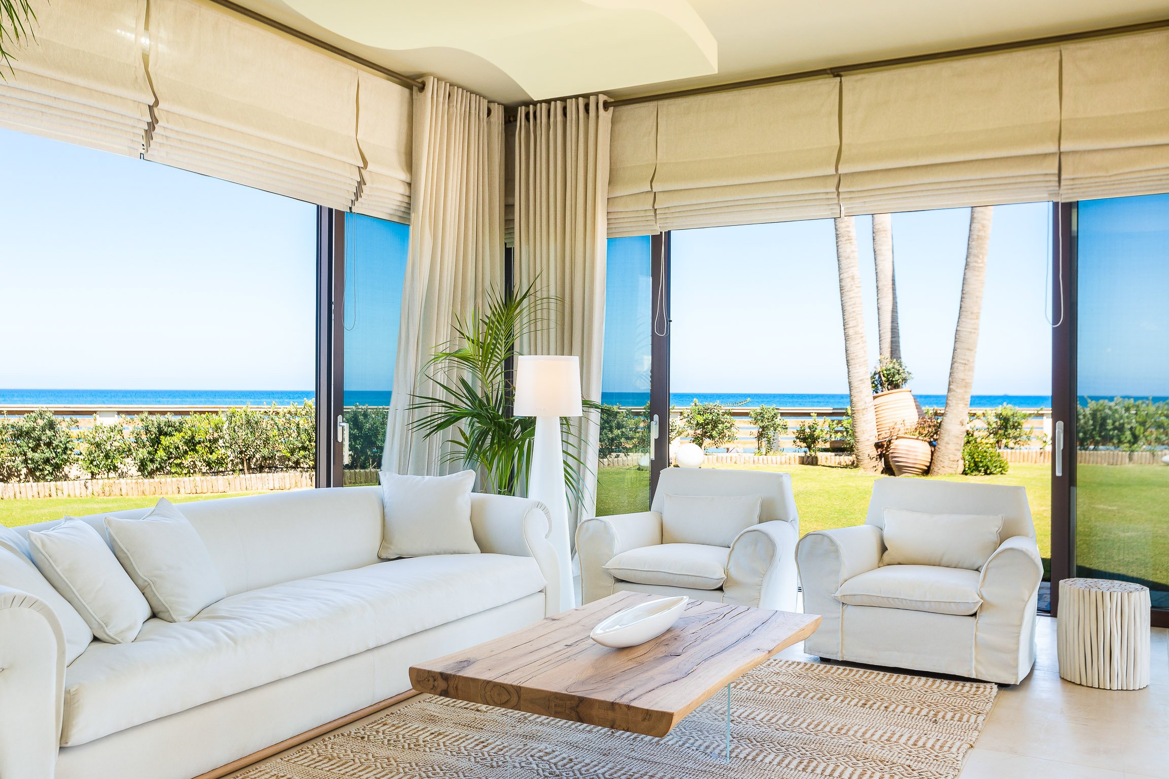 Paralia Beachfront Residence — photograph 8