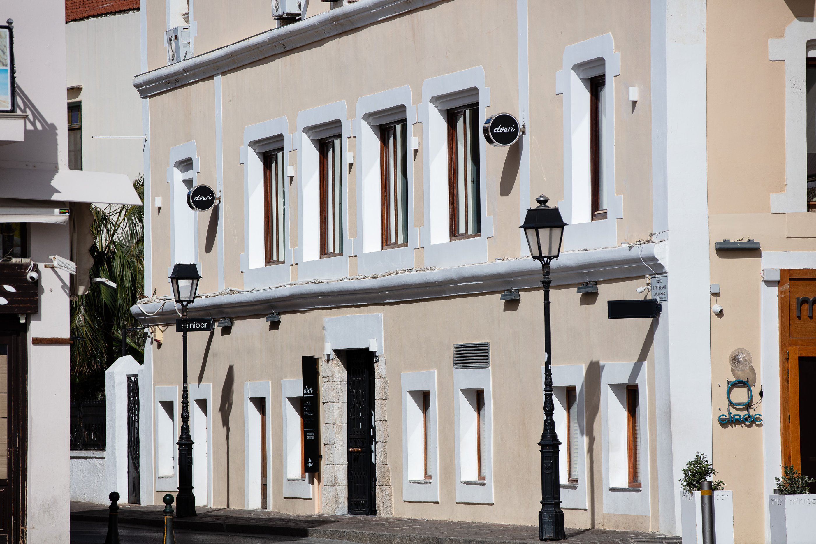 Etouri Offices — photograph 12