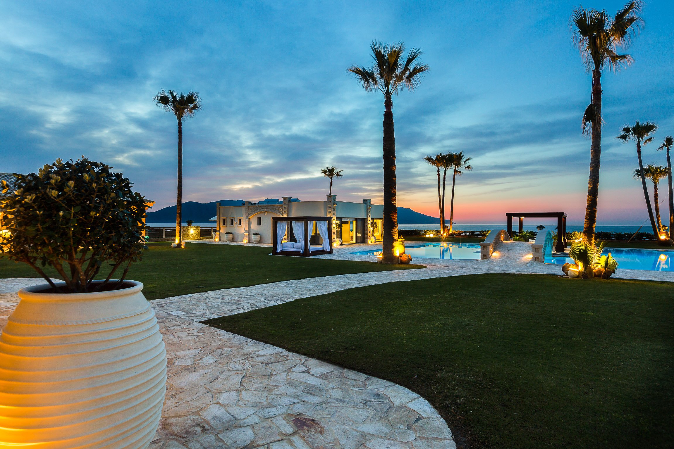 Paralia Beachfront Residence — photograph 13
